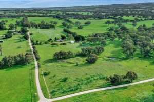 123 W Pumpas Road, FLAXMAN VALLEY, SA 5235 AUS