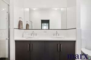 6 Moore Avenue, NURIOOTPA, SA 5355 AUS