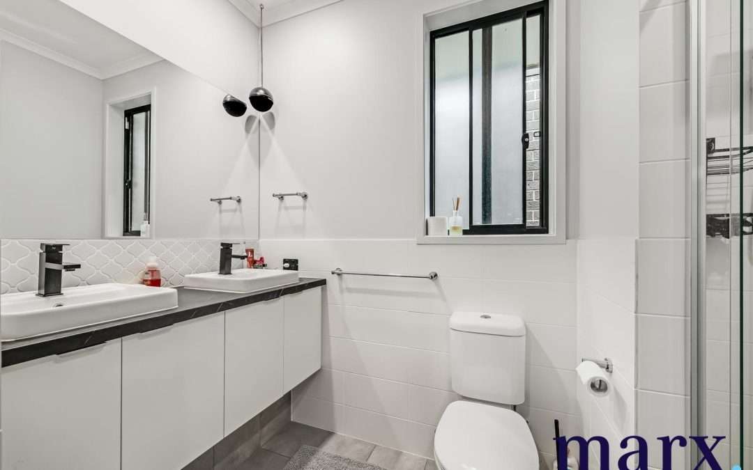 18 Darling Street, ANGLE VALE, SA 5117 AUS