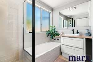 1 Koblenz Court, TANUNDA, SA 5352 AUS