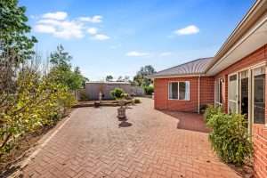 24 Settlers Grove, TANUNDA, SA 5352 AUS