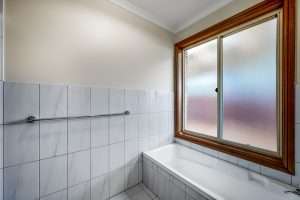 24 Auricht Avenue, TANUNDA, SA 5352 AUS
