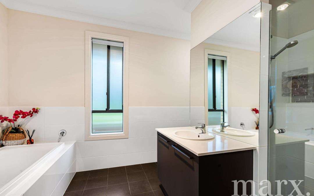 51 Victoria Terrace, WILLIAMSTOWN, SA 5351 AUS