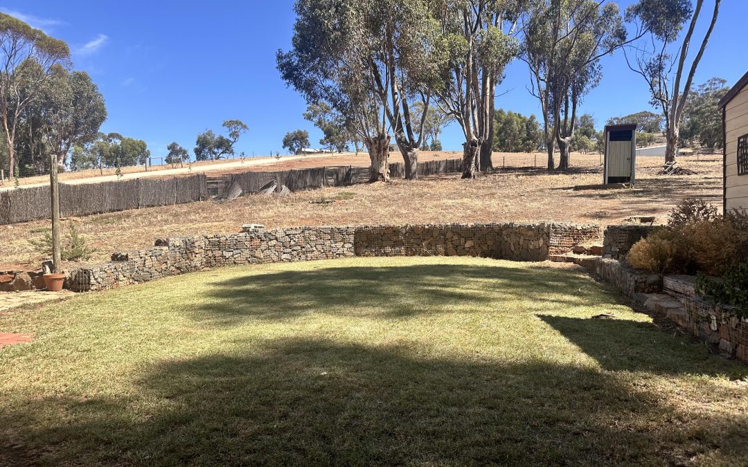 13 Old Sturt Highway, DAVEYSTON, SA 5355 AUS