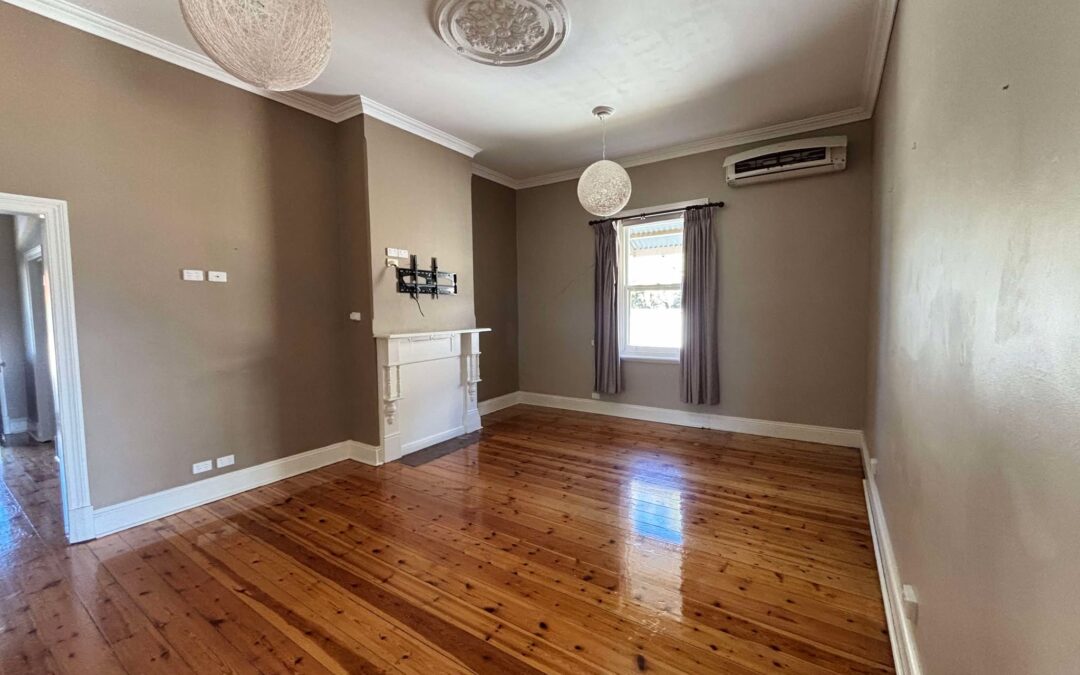 11 Second Street, NURIOOTPA, SA 5355 AUS