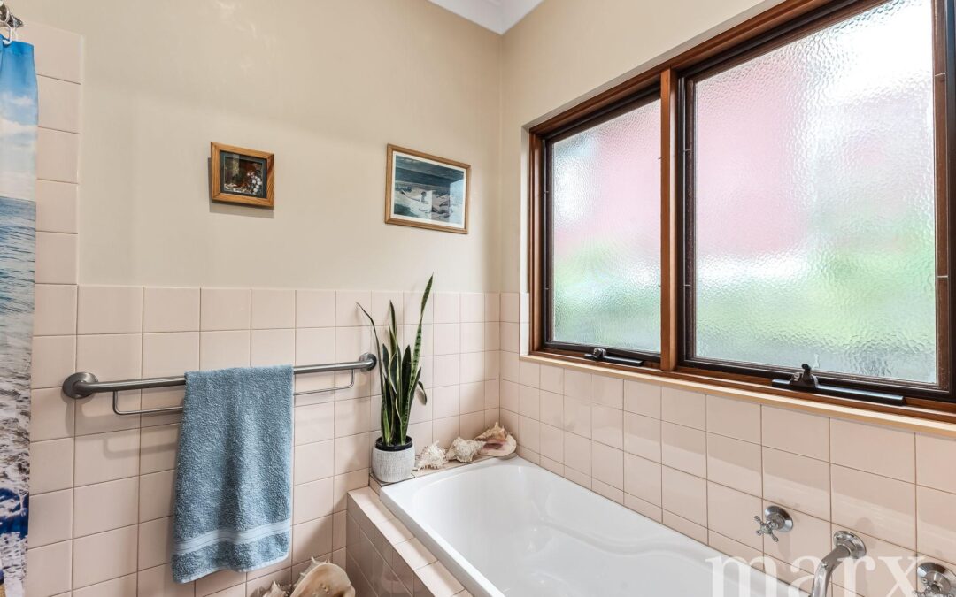 17 Hill Street West, ANGASTON, SA 5353 AUS