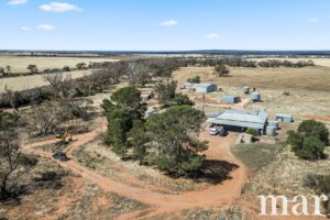 94 Robertson Road, TOWITTA, SA 5353 AUS