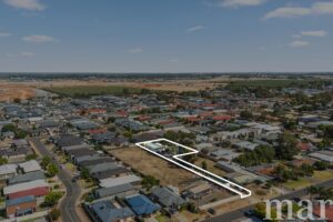 20 Lakeland Road, MUNNO PARA WEST, SA 5115 AUS