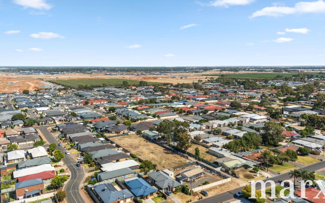 20 Lakeland Road, MUNNO PARA WEST, SA 5115 AUS