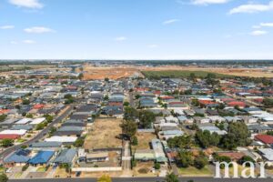 20 Lakeland Road, MUNNO PARA WEST, SA 5115 AUS