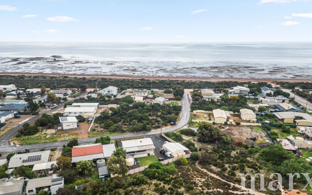 11 Sandpiper Drive, THOMPSON BEACH, SA 5501 AUS