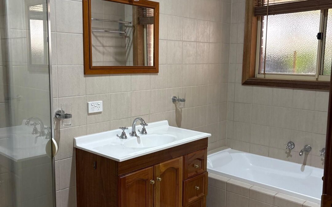 27 Pinot Crescent, NURIOOTPA, SA 5355 AUS