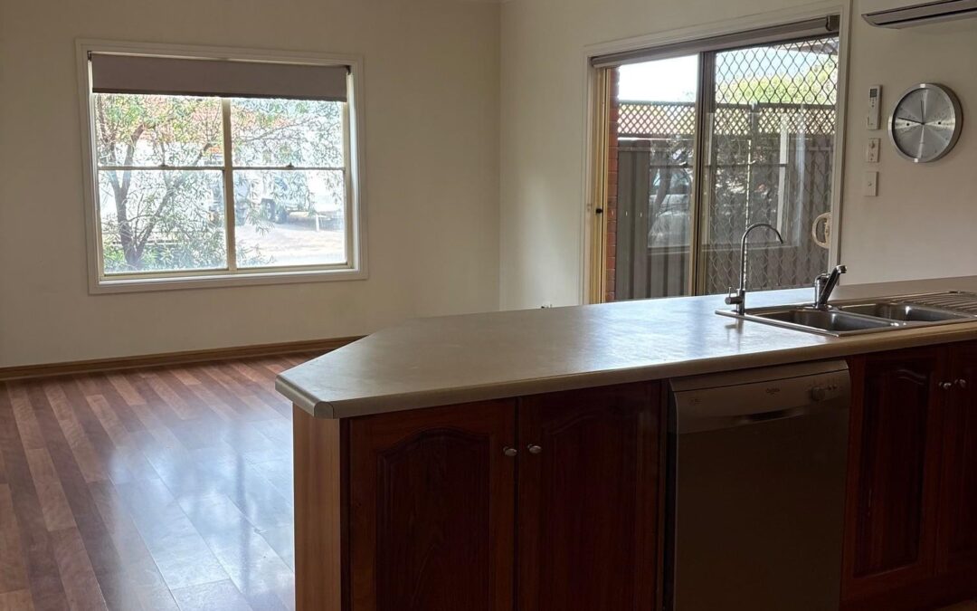 27 Pinot Crescent, NURIOOTPA, SA 5355 AUS